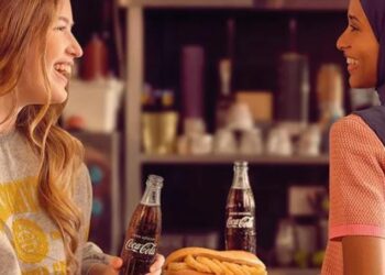 Estudio revela que la publicidad mostrando diversidad es mejor percibida por los consumidores.