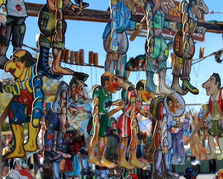 Estudios evidencian que la sátira tiene efectos más negativos en el personaje que se critica.