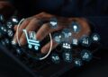 Algoritmos que venden: cómo la inteligencia artificial y el e-commerce están redefiniendo las decisiones de compra