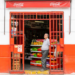 La silenciosa batalla entre las tiendas de conveniencia y las bodegas de barrio