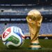 La pelota y la mascota: la industria multimillonaria del Mundial