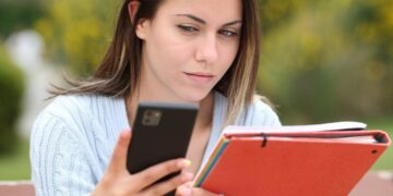 La batalla por la atención: educar en un mundo diseñado para distraer